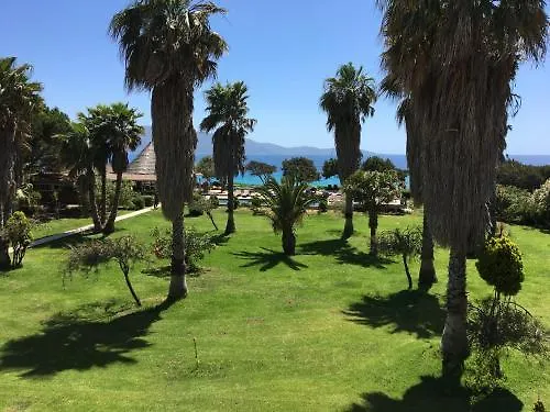 Le Ruesco Ξενοδοχείο