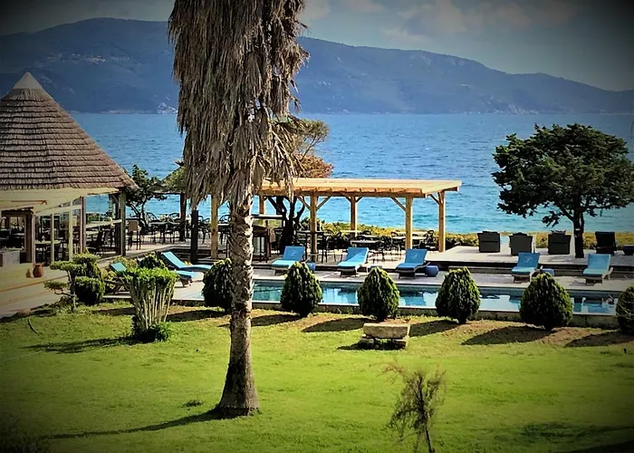 Le Ruesco Ξενοδοχείο 3*