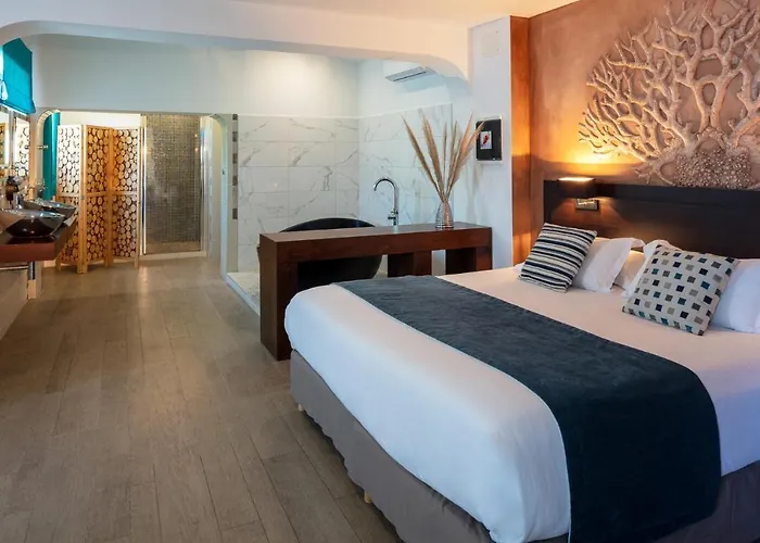 Hotel Le Ruesco 3*